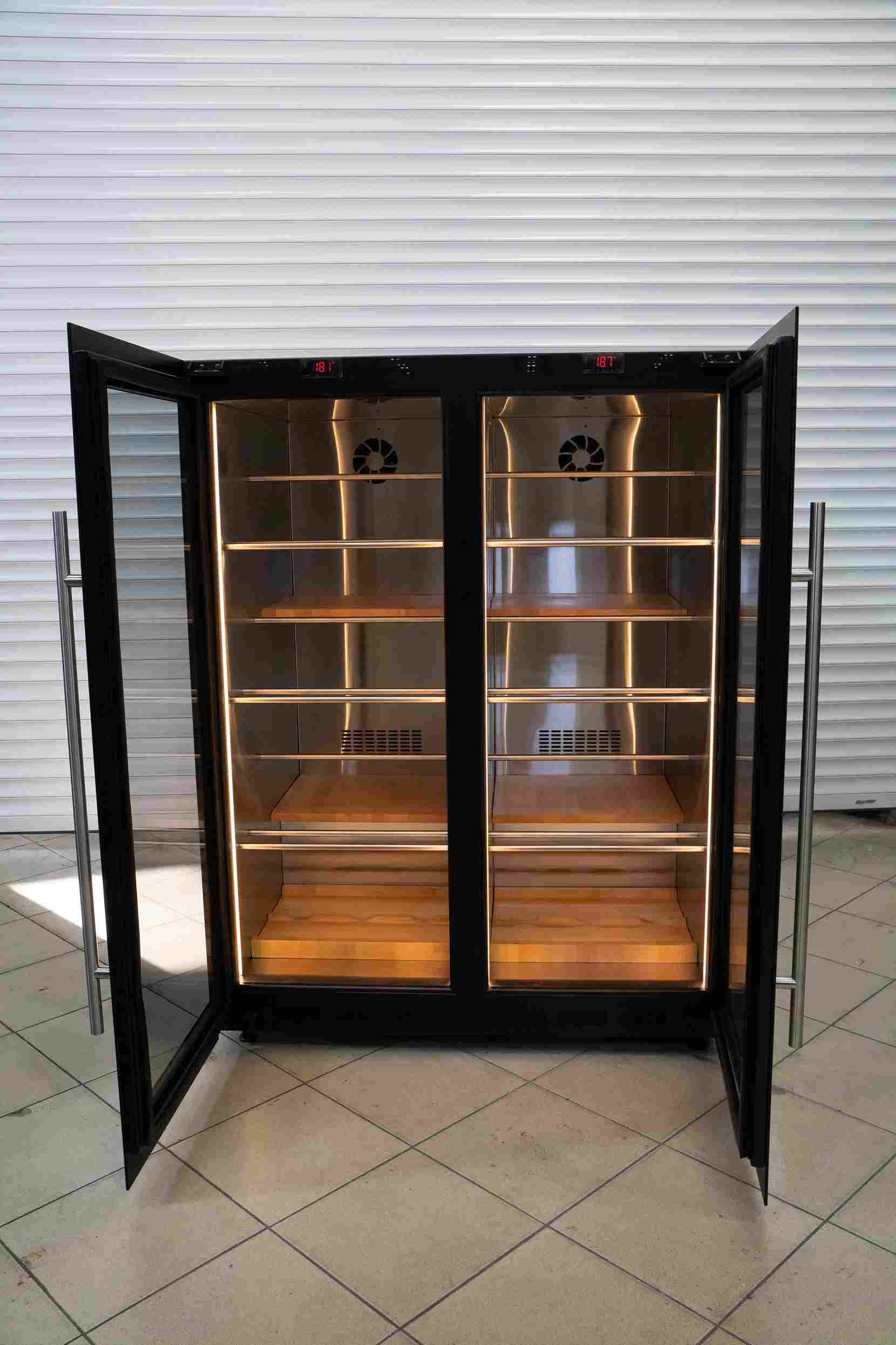 Morskie Terrasy wine cabinet